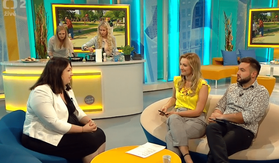 Věra Husáková jako host pořadu Dobré ráno České televize