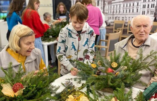 Adventní tvoření s dětmi v SeniorCentru Liberec